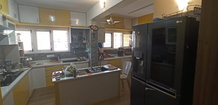 4 bhk furnished flat rent